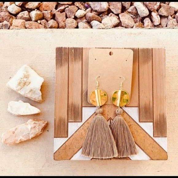 the ZARAH style handmade tassel earrings - Picture 2 of 2